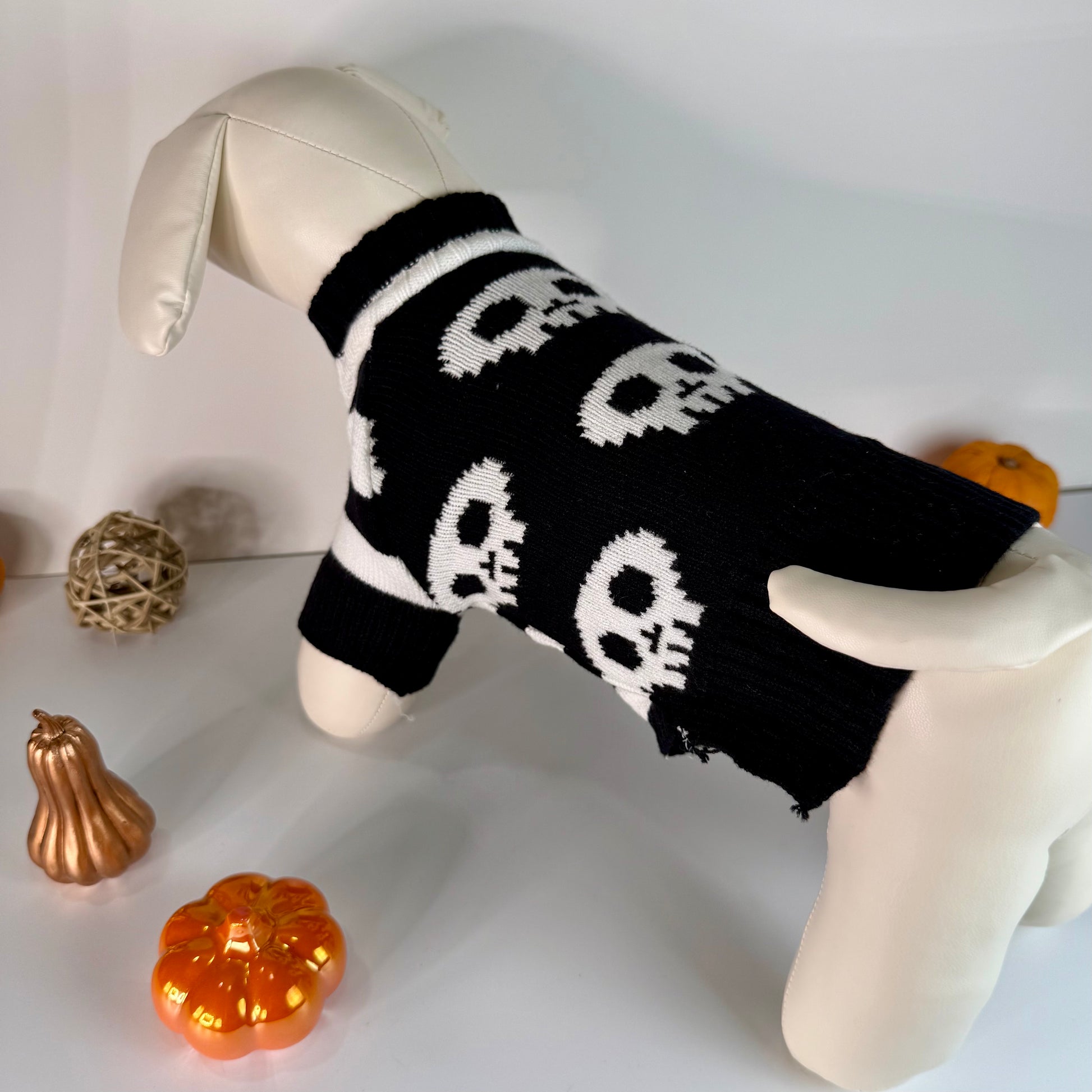 Skull dog knit sweater