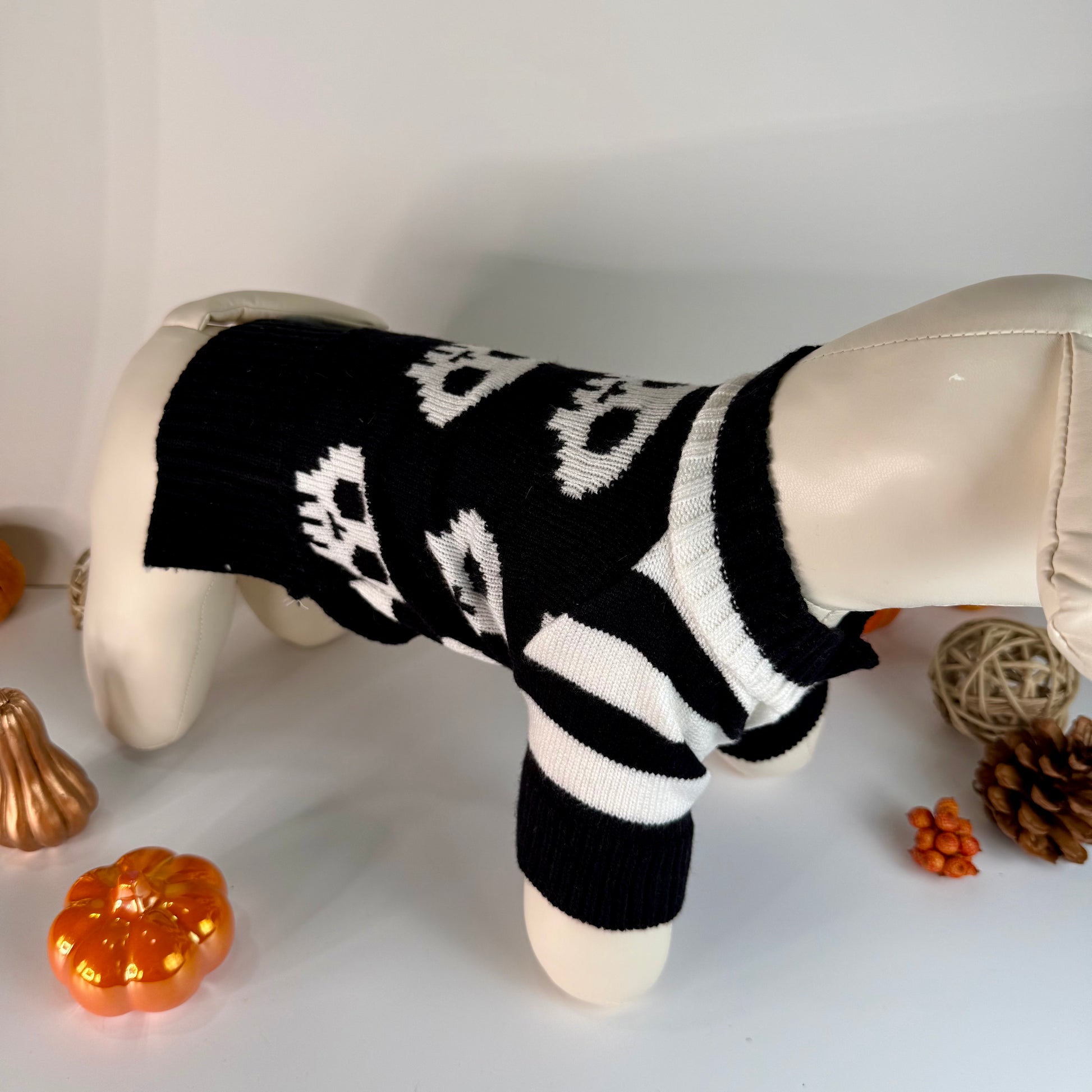 Skull dog knit sweater