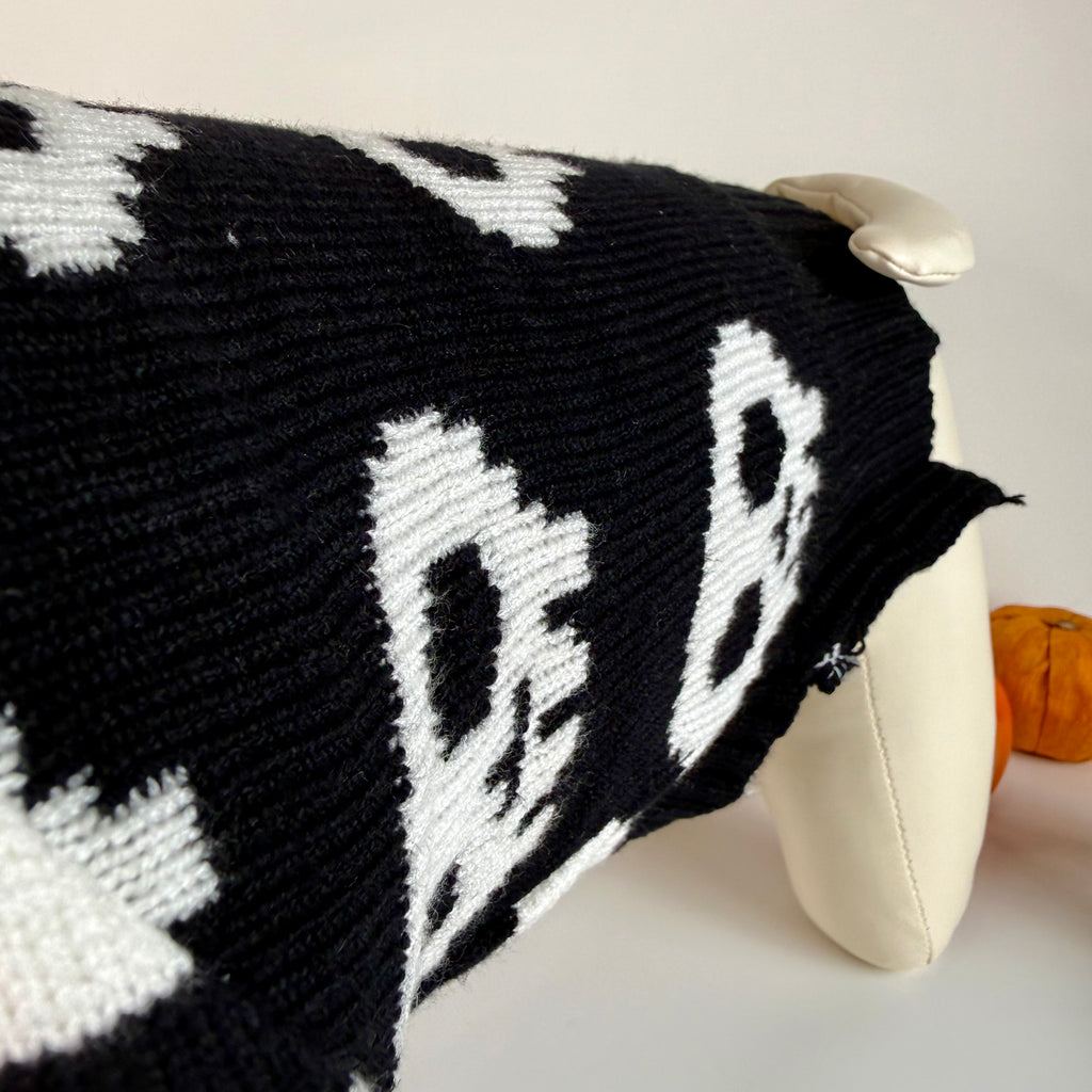 Skull dog knit sweater