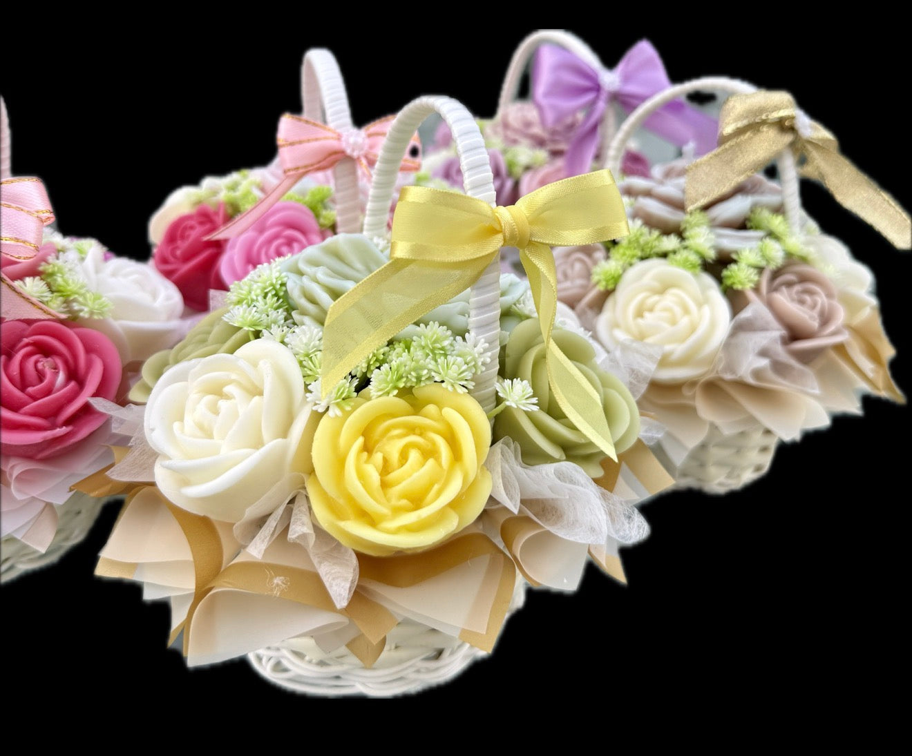 Small basket bouquet