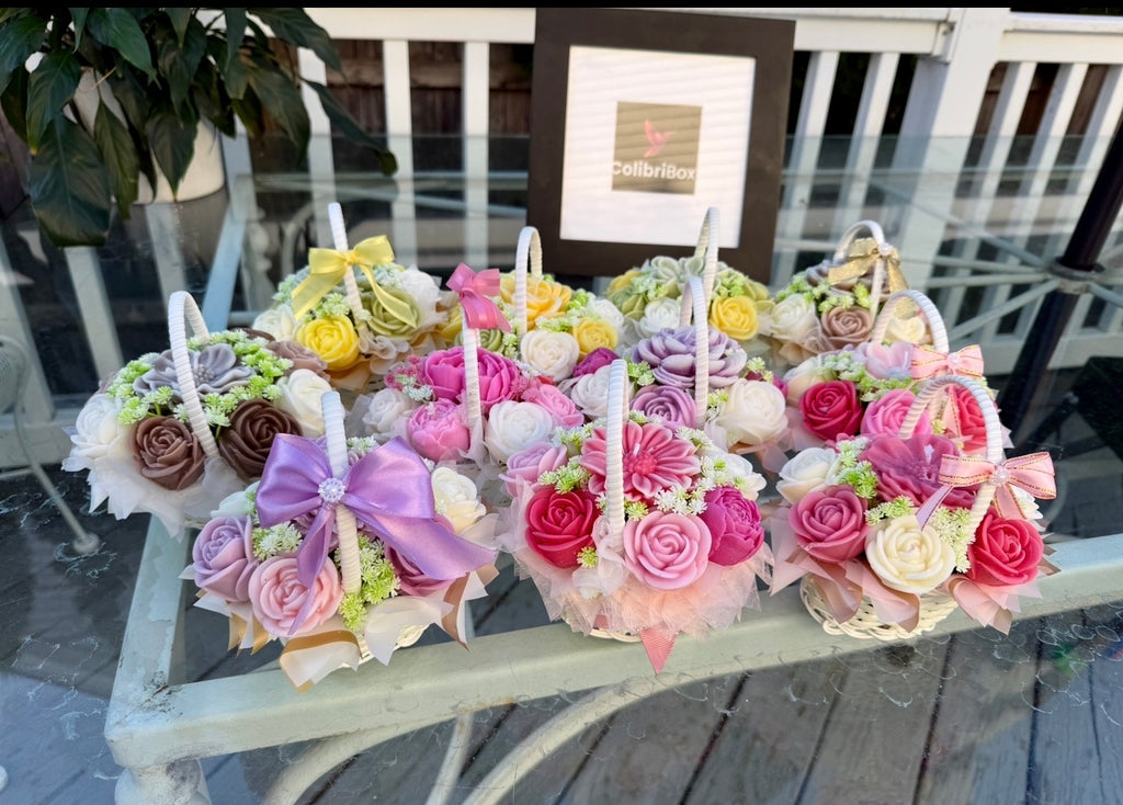 Small basket bouquet