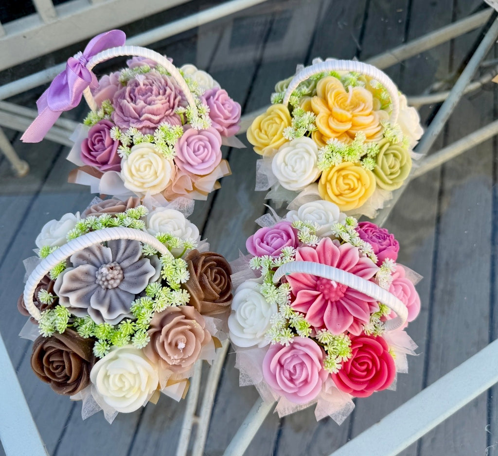 Small basket bouquet